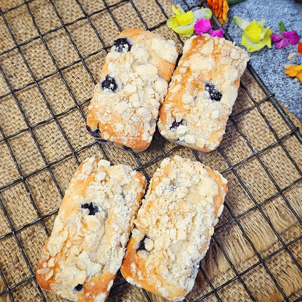 Blueberry Crumble Loaf Cake