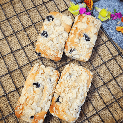 Blueberry Crumble Loaf Cake